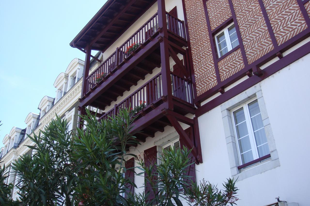 Hotel-Restaurant De La Paix Saint-Palais  Dış mekan fotoğraf